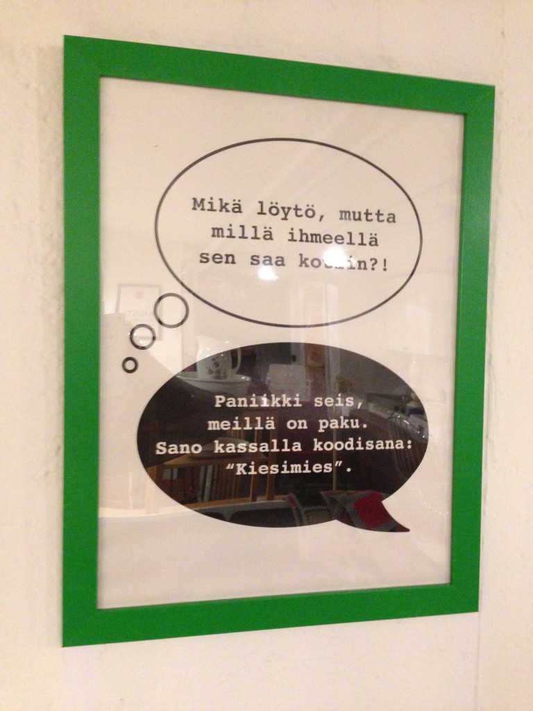 Myös pienillä viesteillä ja kuvilla voi tukea myyntiä. Tässä esimerkki Tampereen Tammelassa sijaitsevalta Vintage-kirppikseltä. 
